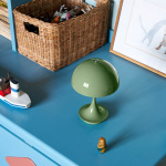 Panthella Ø160 Portable Bordslampa Opaque Moss Green V3 Panthella Ø160 Portable Bordslampa Opaque Moss Green V3