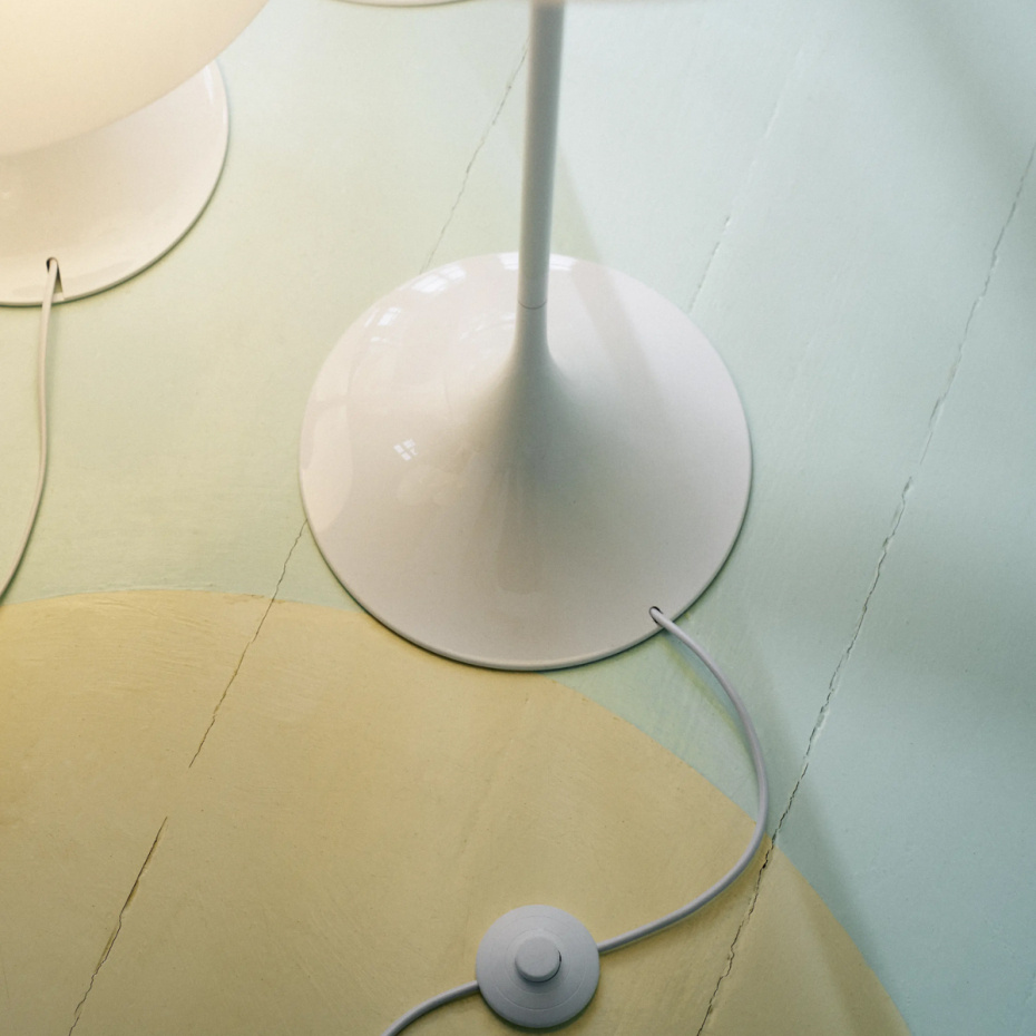 Panthella Ø400 Golvlampa Opal White