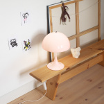 Panthella Ø250 Bordslampa Pale Rose Acryl Panthella Ø250 Bordslampa Pale Rose Acryl