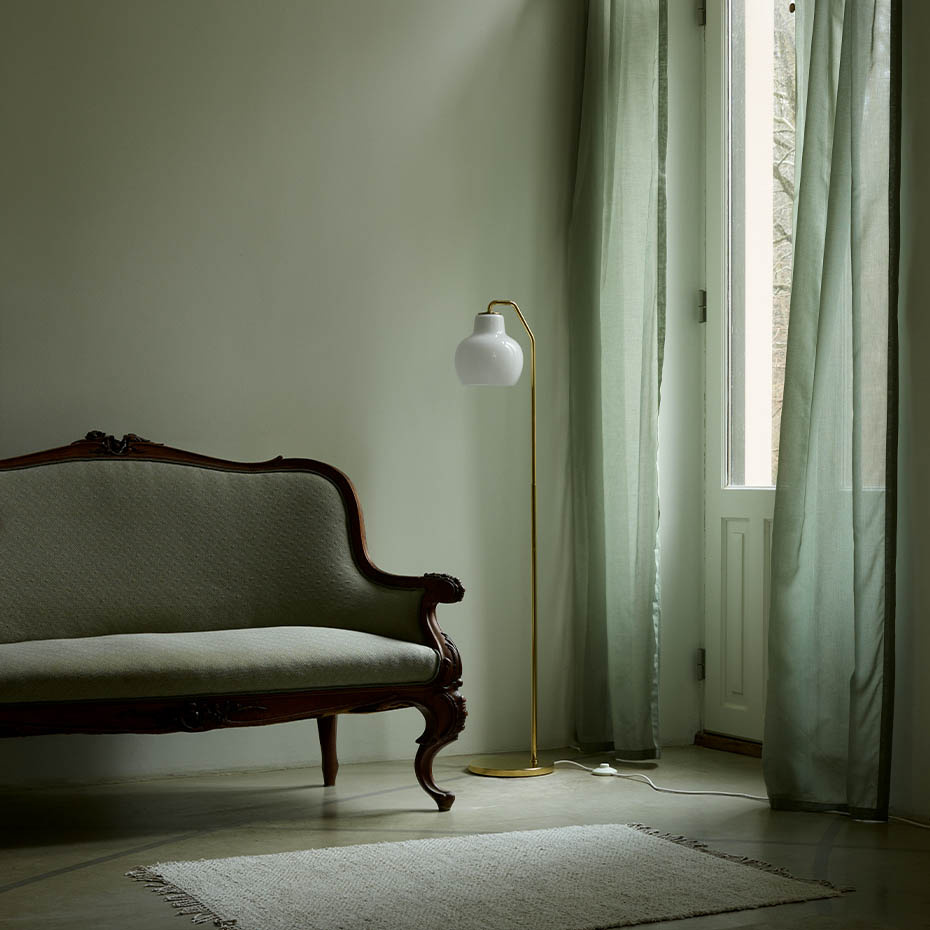 VL Ring Crown Golvlampa Brass/Opal Glass