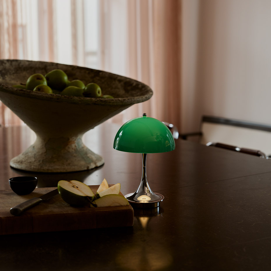 Panthella Ø160 Portable Bordslampa Original Opal Green V3