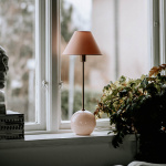 Iris 20 Bordslampa Blush Iris 20 Bordslampa Blush