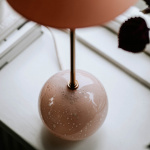 Iris 20 Bordslampa Blush Iris 20 Bordslampa Blush