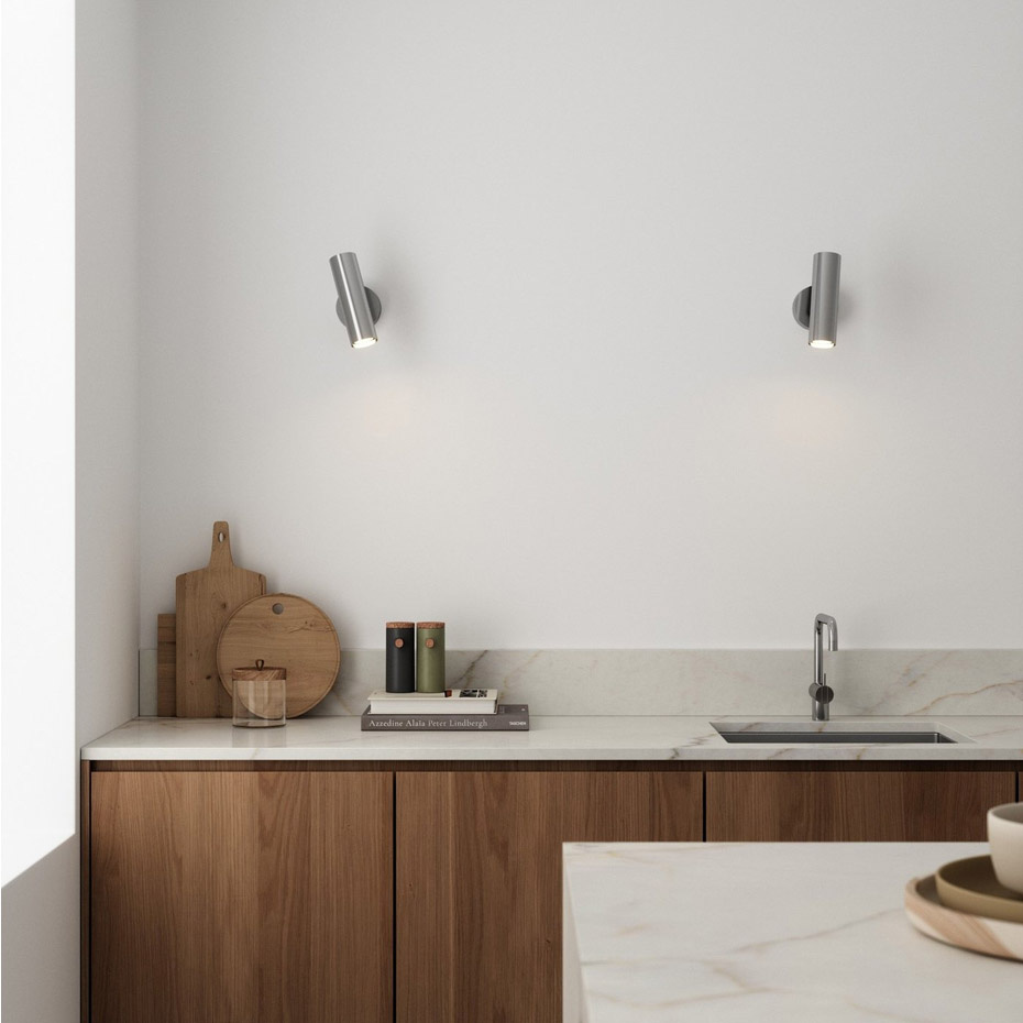 MIB 6 Vägglampa  Krom