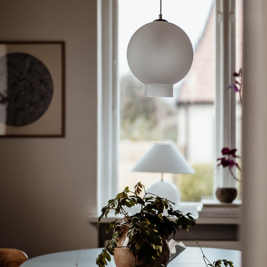 Bams 25 Pendel Frostad Vit