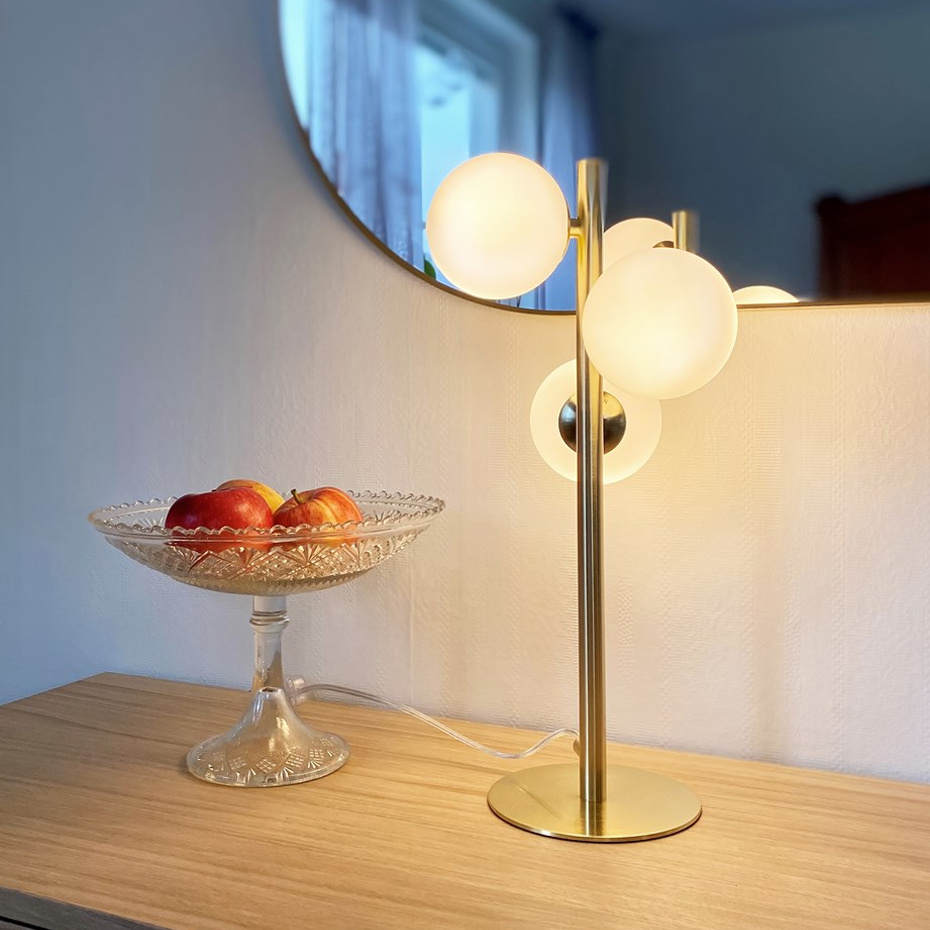 Molekyl Bordslampa 3 Mässing/Opalglas