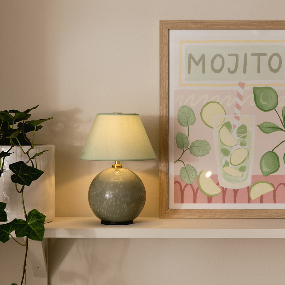 Iris 16 Portabel Bordslampa Grön