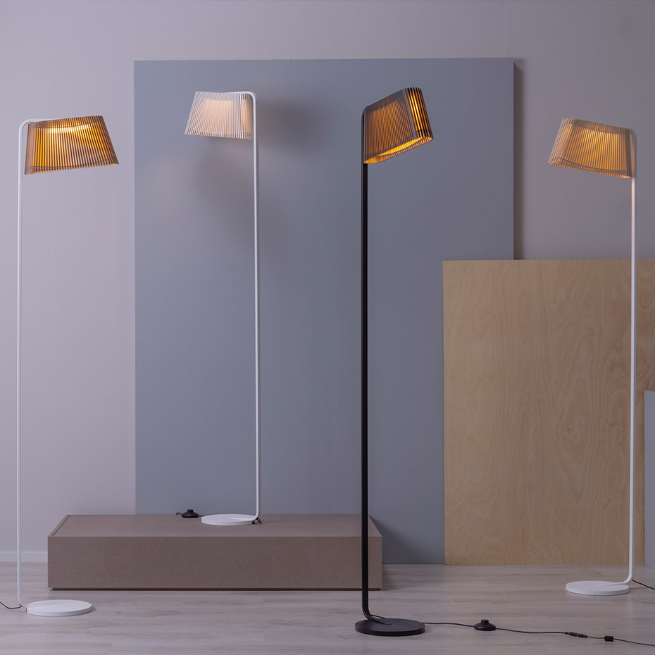 Owalo 7010 Golvlampa Black