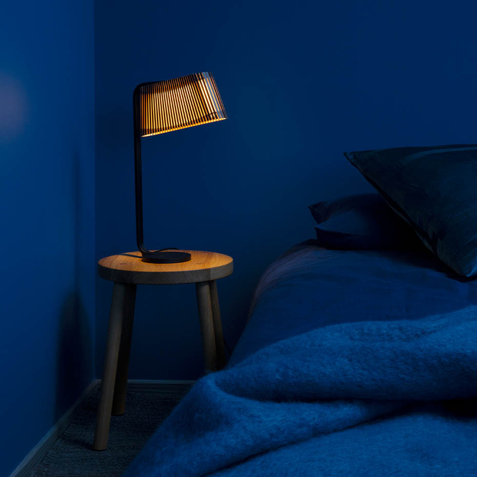 Owalo 7020 Bordslampa Black