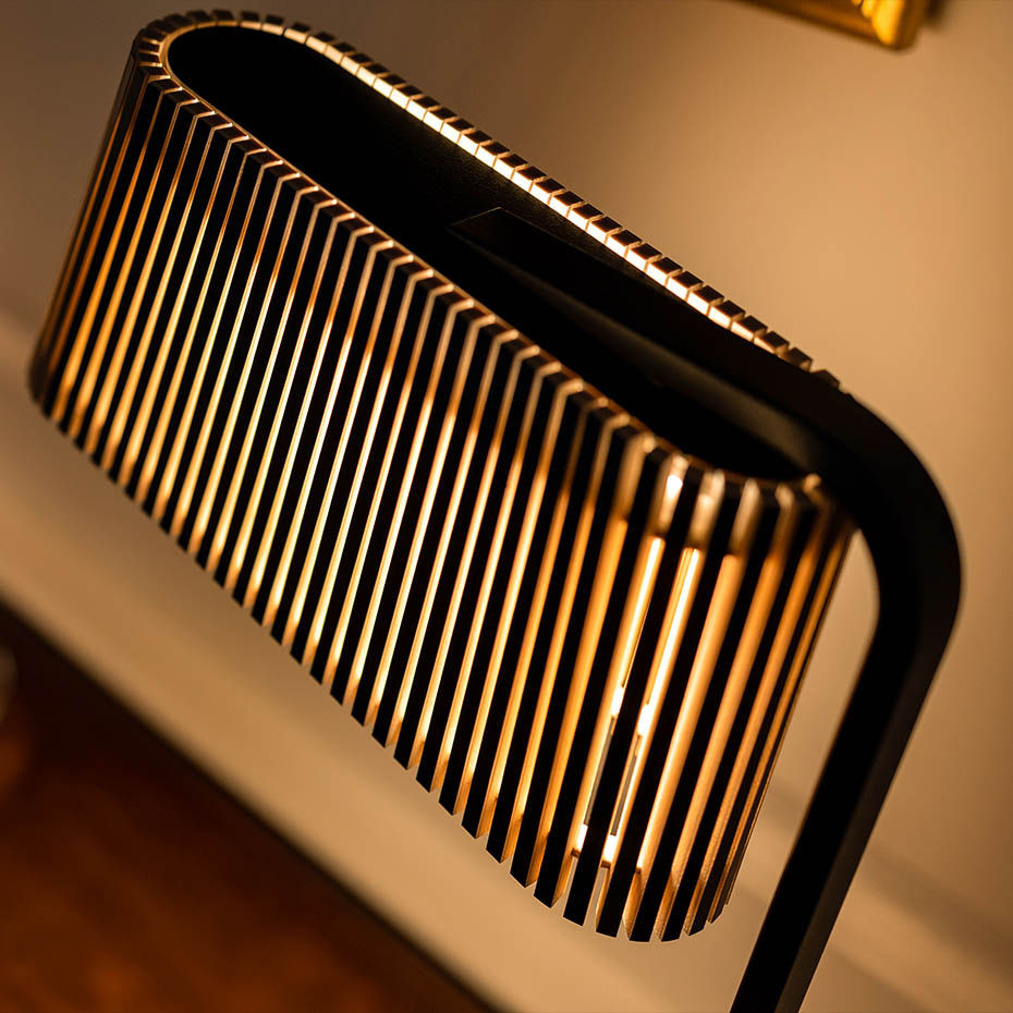 Owalo 7020 Bordslampa Black