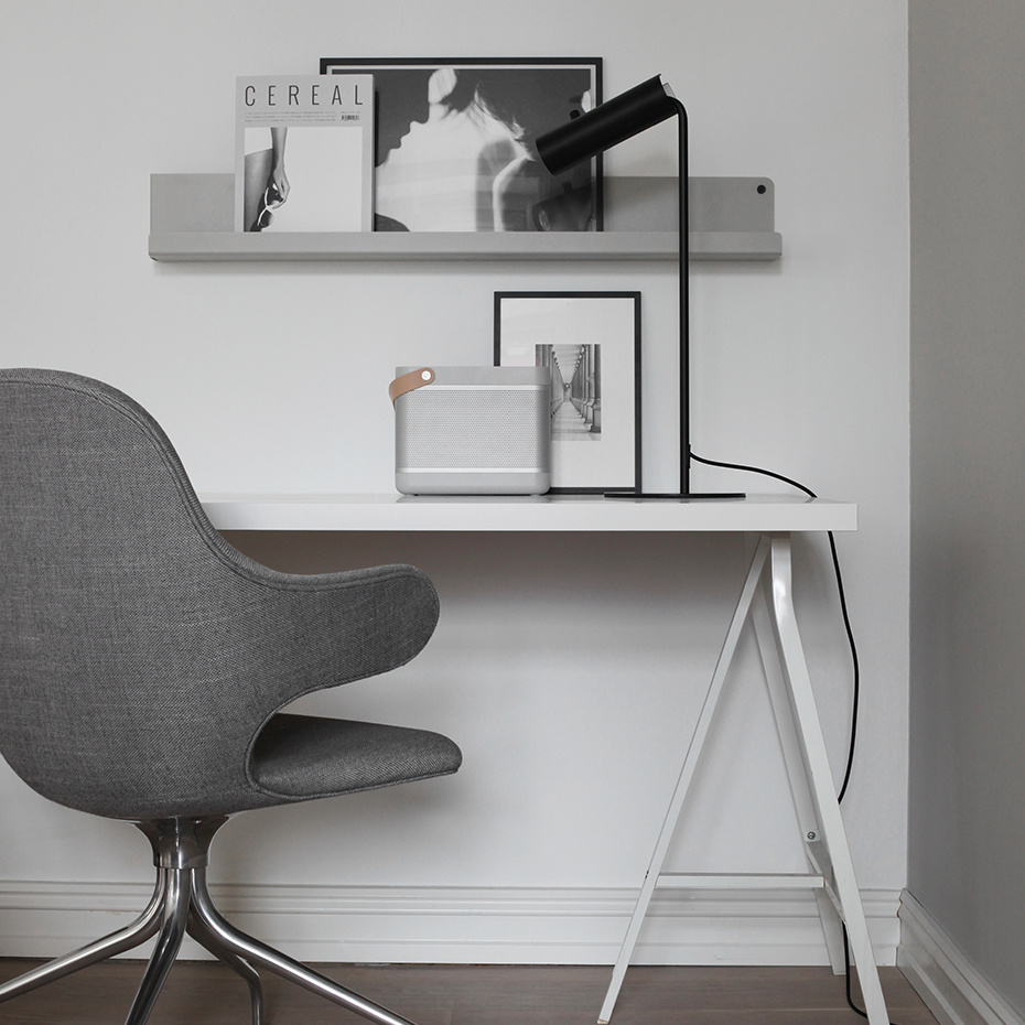 MIB 6 Bordslampa Svart