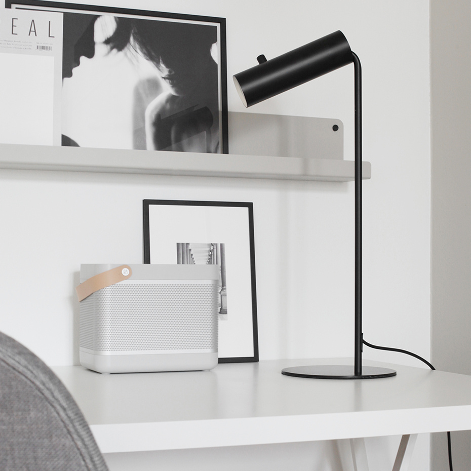 MIB 6 Bordslampa Svart