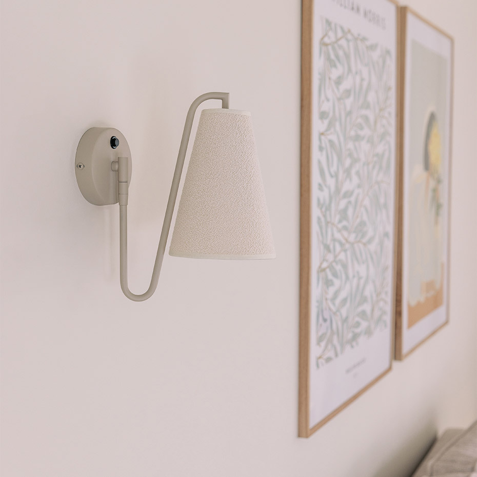 Lou Vägglampa Vit Bouclé/Beige