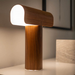 Teelo 8020 Bordslampa Walnut Teelo 8020 Bordslampa Walnut