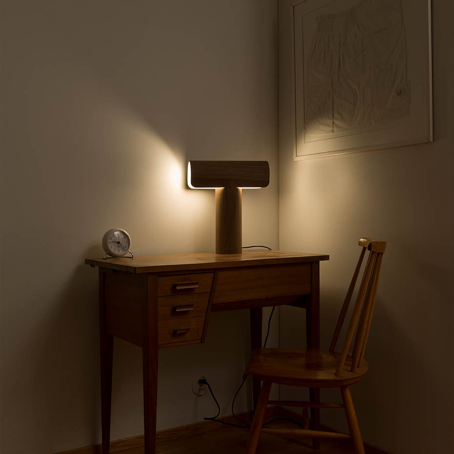 Teelo 8020 Bordslampa Walnut