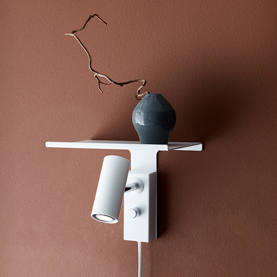 Cato Vägghylla Mattsvart