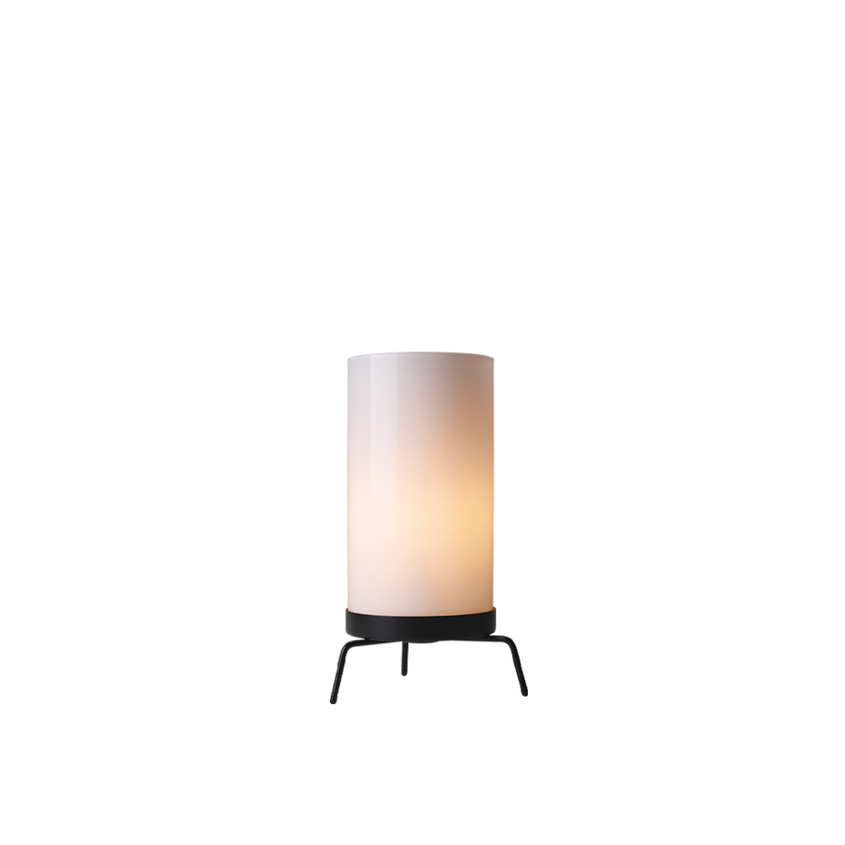 PM-02 Bordslampa Opal/Black