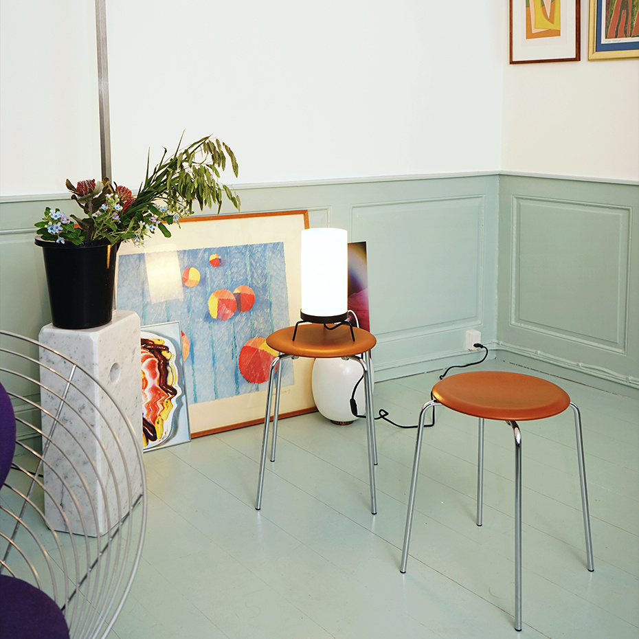 PM-02 Bordslampa Opal/Black