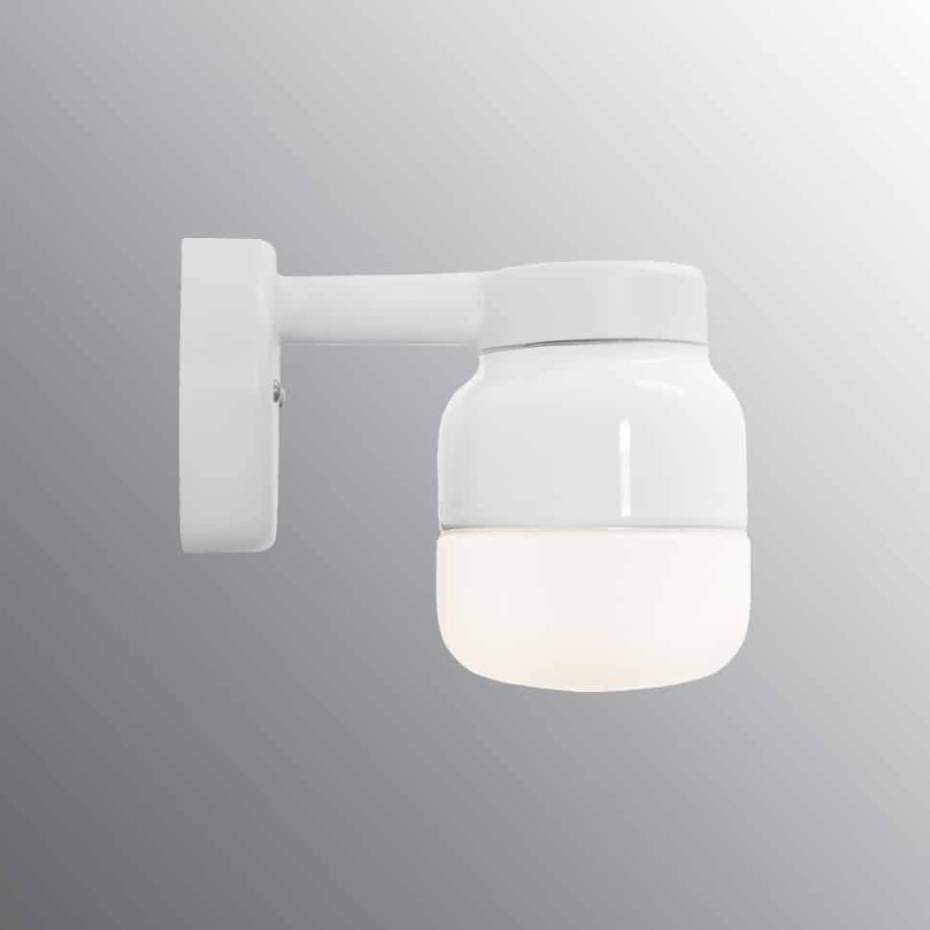Ohm Vägglampa 100/150 Vit/Opalglas IP44