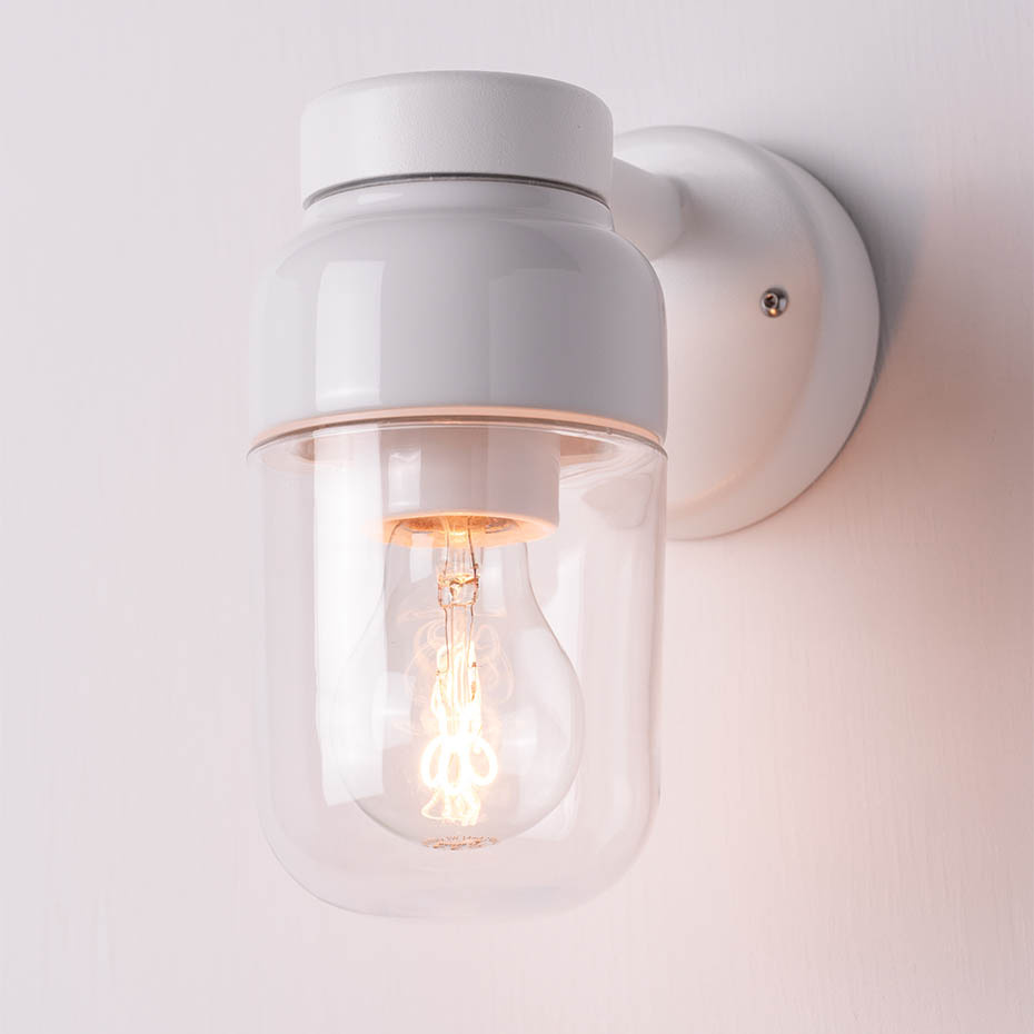 Ohm Vägglampa 100/210 Vit/Klarglas IP44