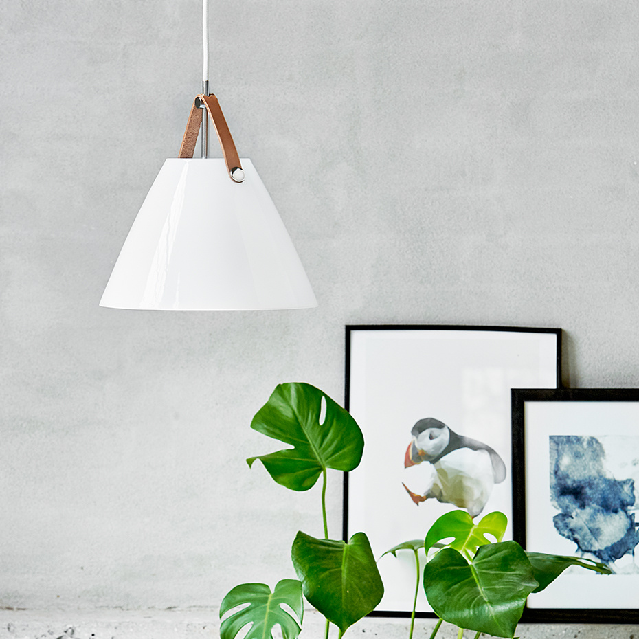 Strap 27 Pendel Opalglas