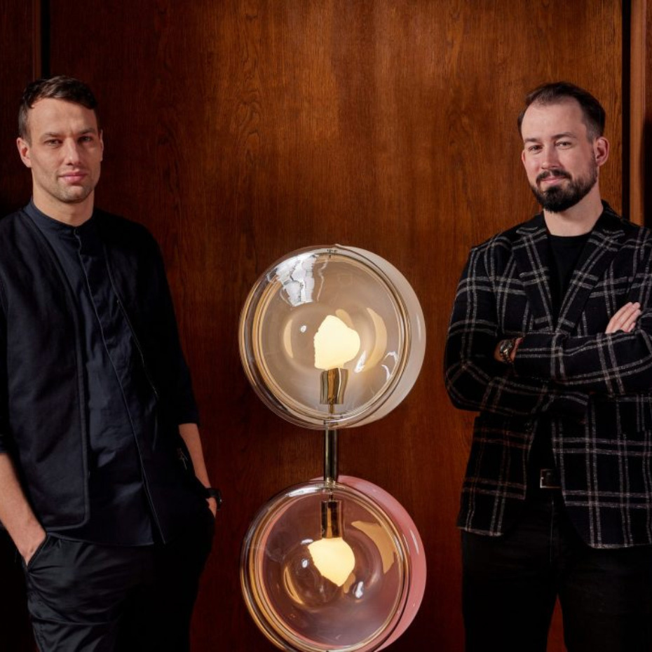 Orbital Golvlampa Venus Pink + Polaris White/Gold