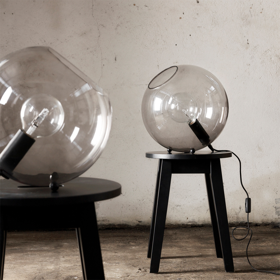 Hollie 30 Bordslampa Rökfärgad