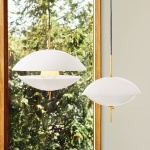 Clam Pendel Ø550 Opal/Brass Clam Pendel Ø550 Opal/Brass