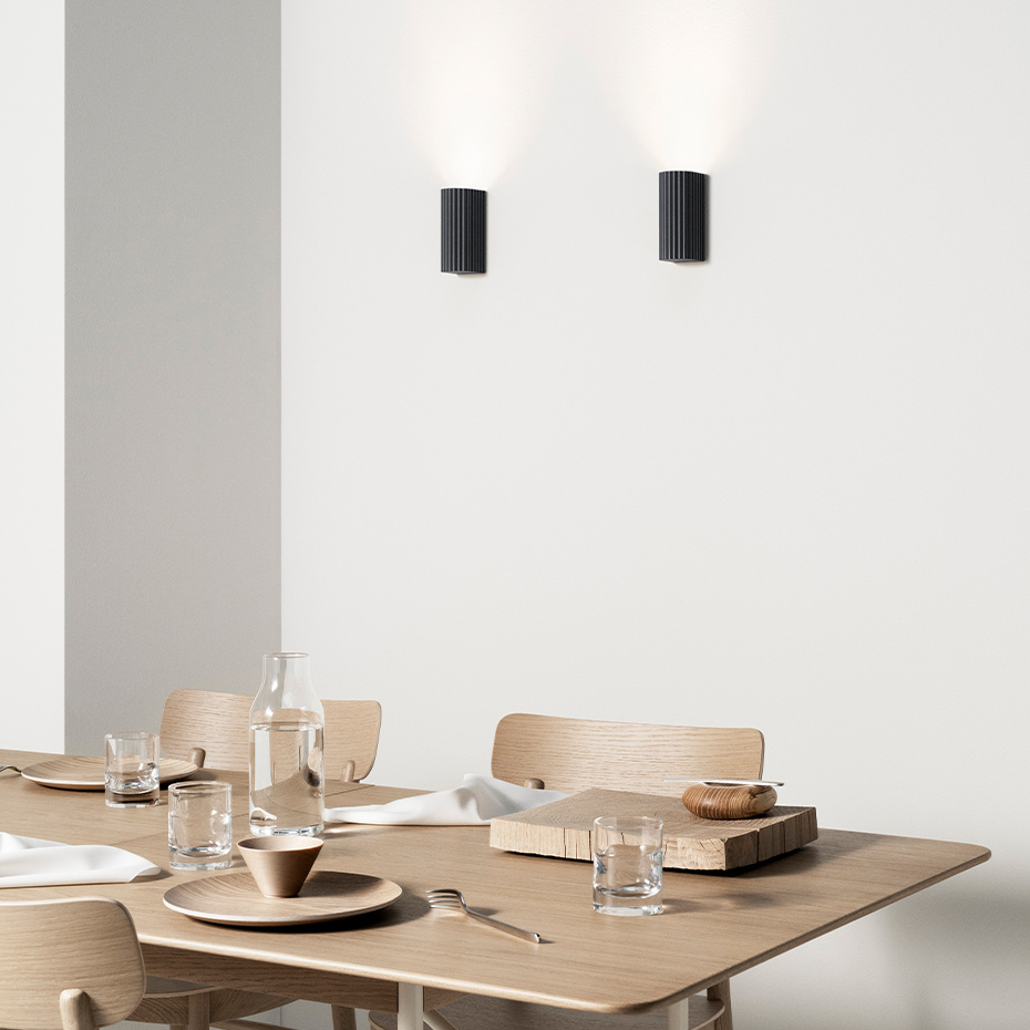 Donna 15 Vägglampa Black Ink