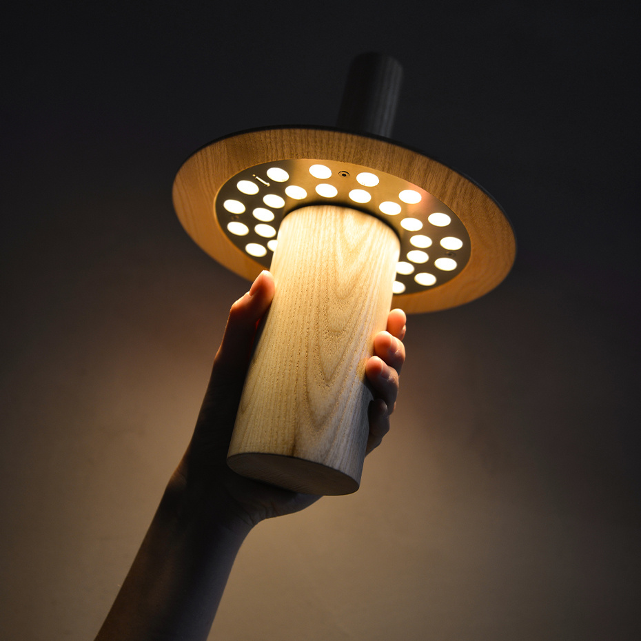 Pepa Bordslampa Natural Ash Wood