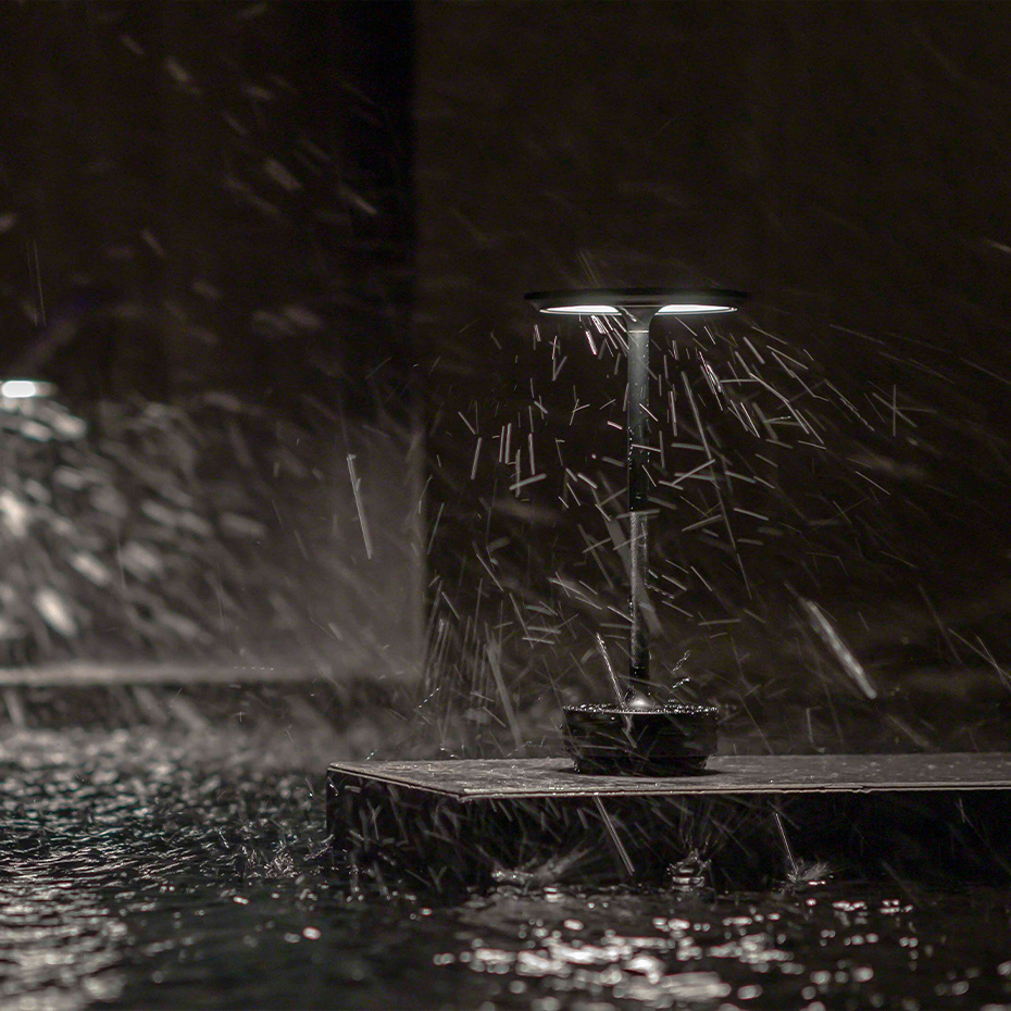 Turn Portable Bordslampa Stainless Steel