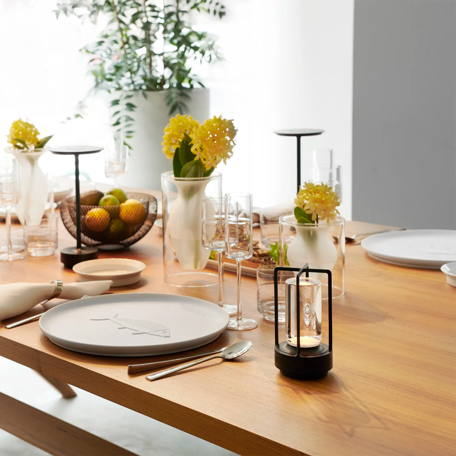 Turn+ Portable Bordslampa Brass