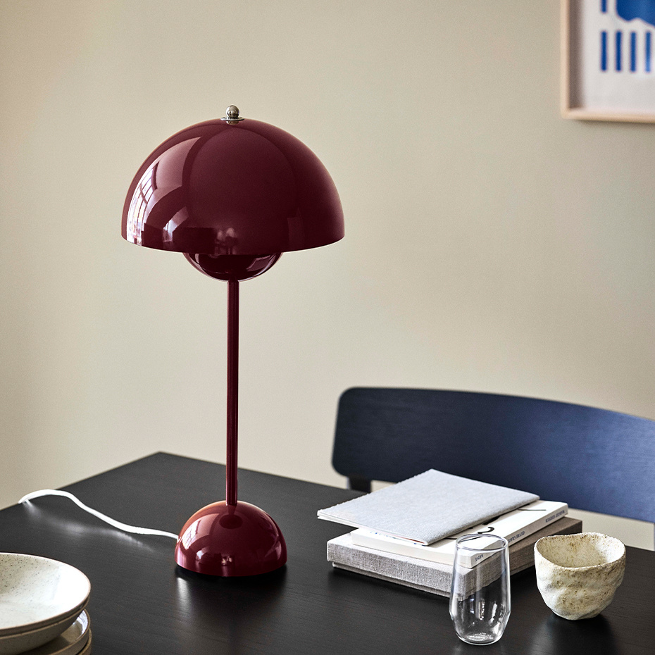 Flowerpot Bordslampa VP3 Dark Plum