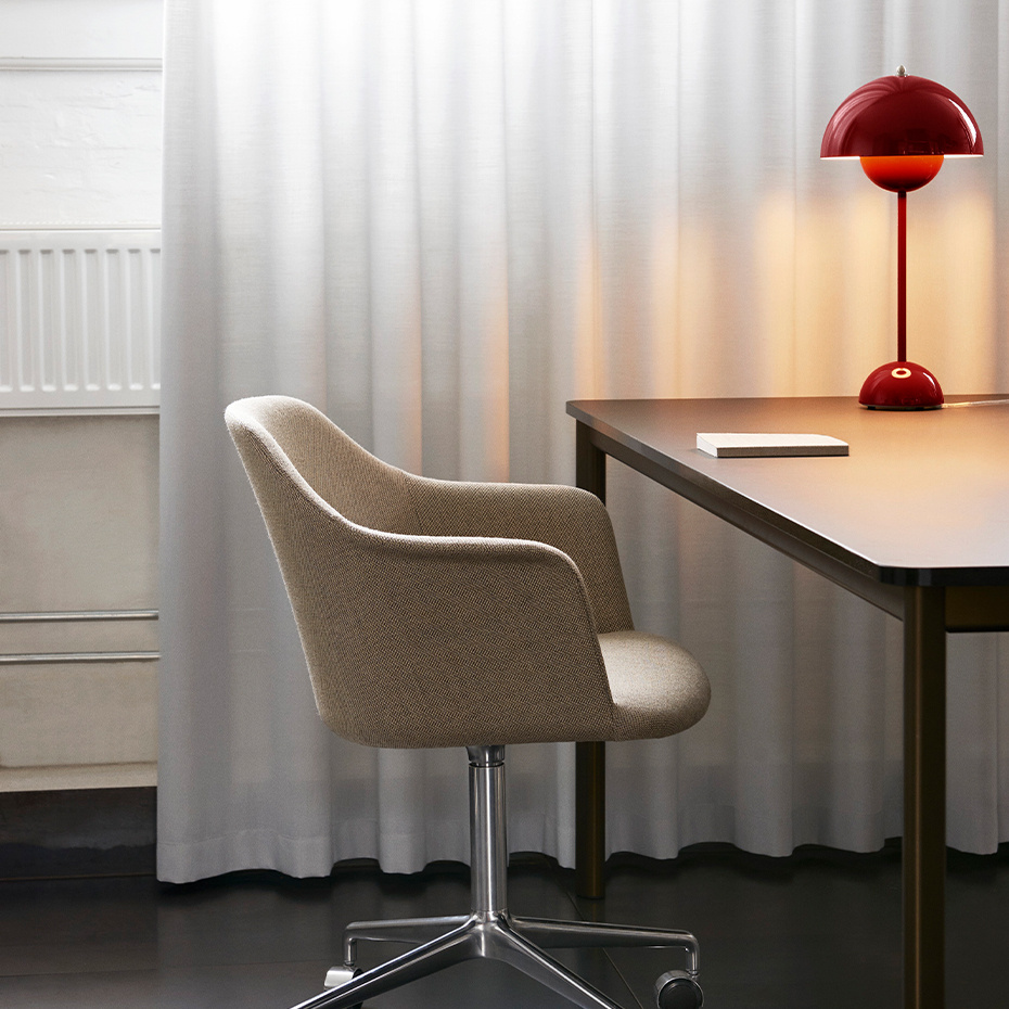 Flowerpot Bordslampa VP3 Vermilion Red