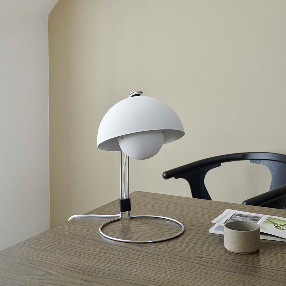 Flowerpot Bordslampa VP4 Matt White