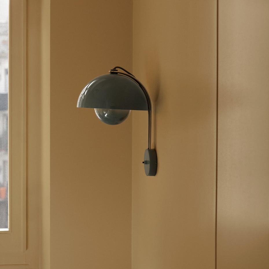 Flowerpot Vägglampa VP8 Stone Blue