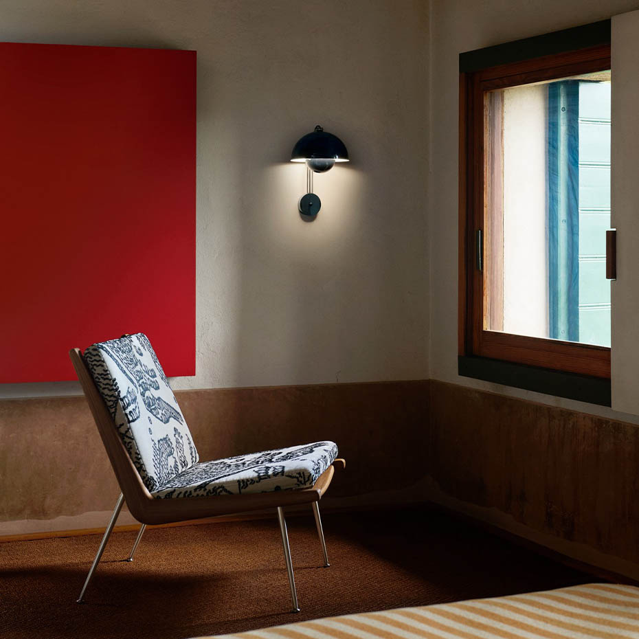 Flowerpot Vägglampa VP8 Steel Blue