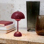 Flowerpot Bordslampa VP9 Portable Magnetic Charger Dark Plum Flowerpot Bordslampa VP9 Portable Magnetic Charger Dark Plum