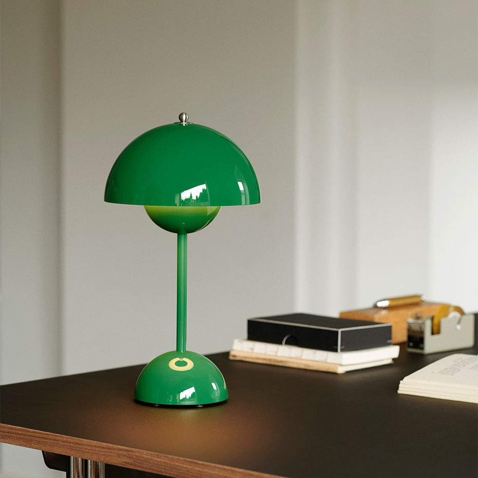 Flowerpot Bordslampa VP9 Portable Magnetic Charger Signal Green