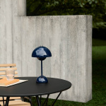 Flowerpot Bordslampa VP9 Portable Steel Blue Flowerpot Bordslampa VP9 Portable Steel Blue
