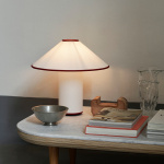 Colette Bordslampa ATD6 White & Merlot Colette Bordslampa ATD6 White & Merlot