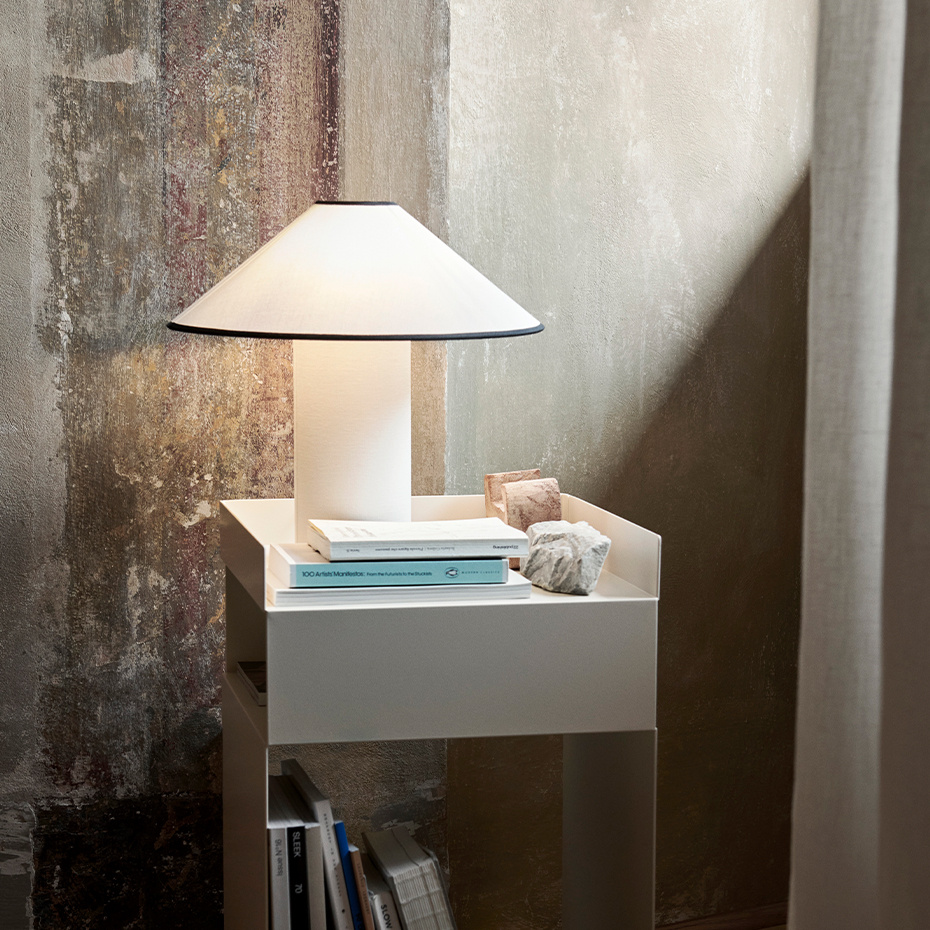 Colette Bordslampa ATD6 White & Black