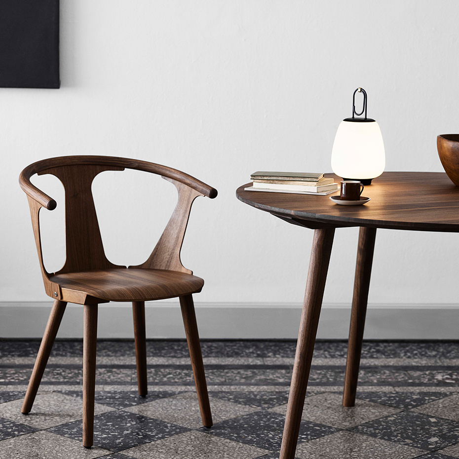 Lucca Bordslampa SC51 Portable Opal Glass & Black