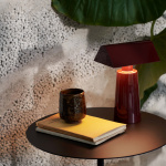 Caret Bordslampa MF1 Portable Dark Burgundy Caret Bordslampa MF1 Portable Dark Burgundy