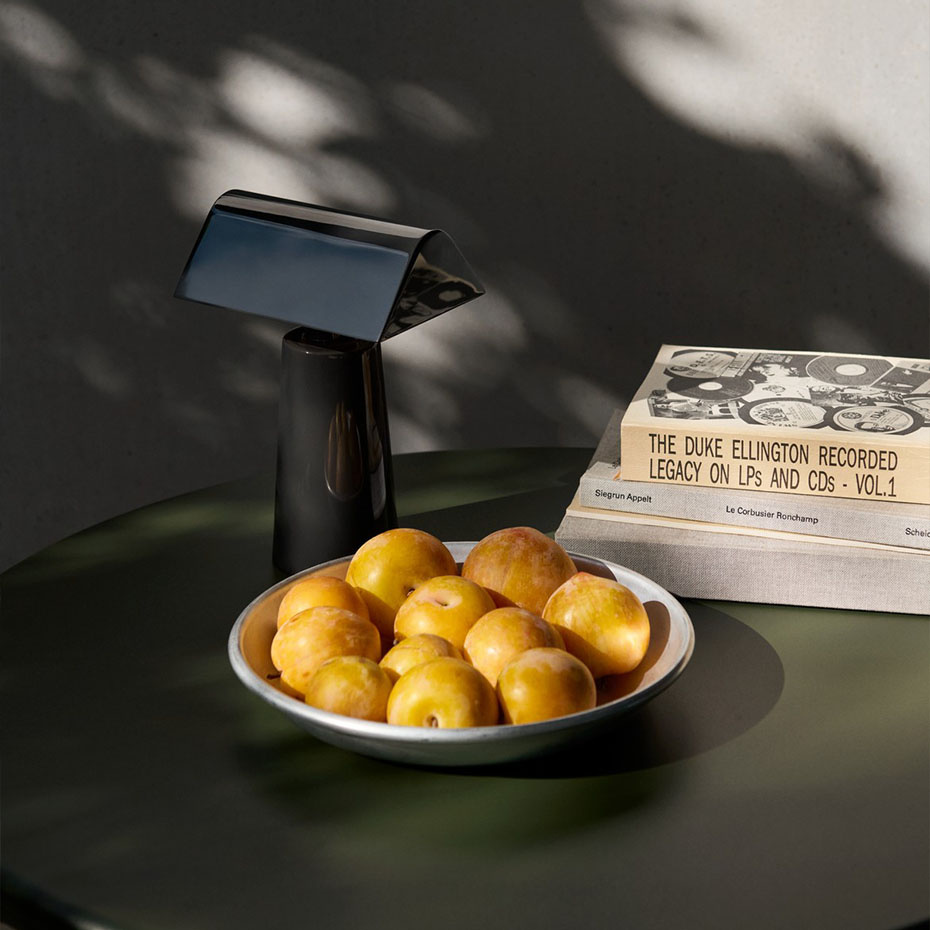 Caret Bordslampa MF1 Portable Anthracite