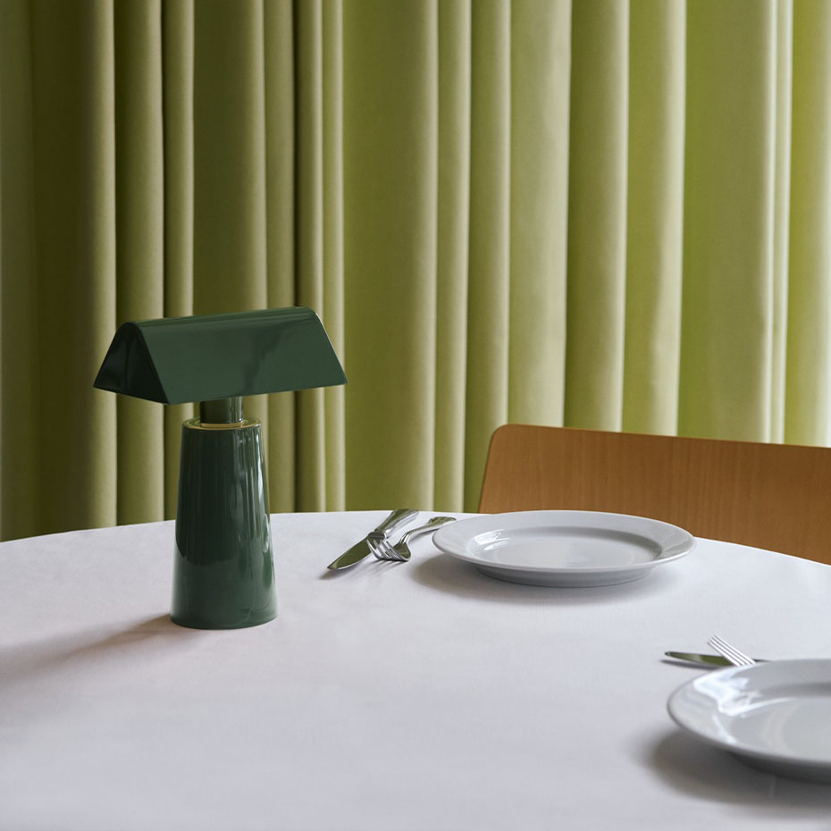 Caret Bordslampa MF1 Portable Forest