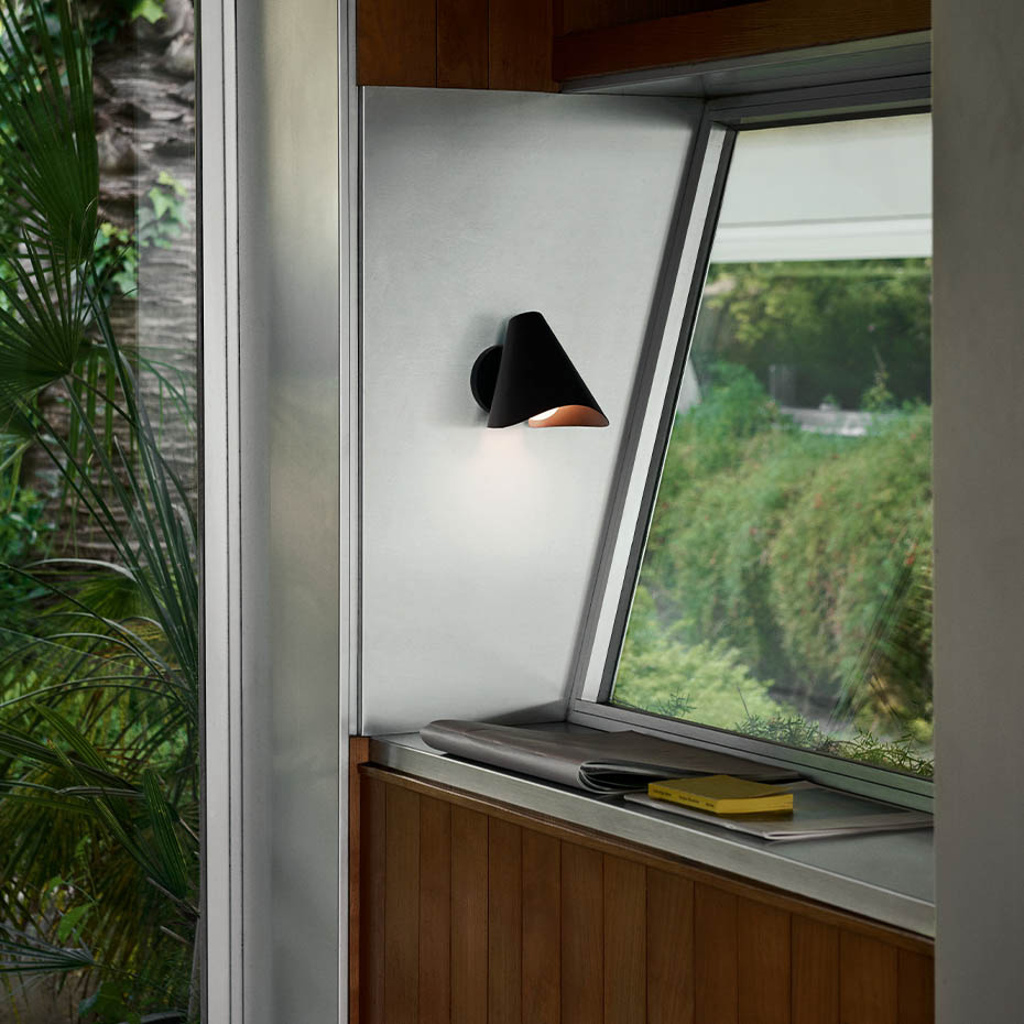 Bonnet Vägglampa SC103 Black