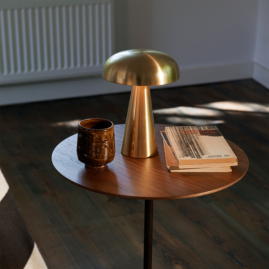 Como Bordslampa SC53 Portable Brass