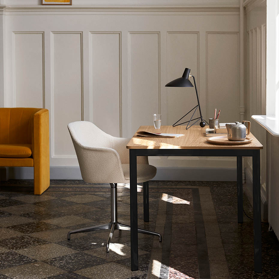 Tripod Bordslampa HM9 Matt White