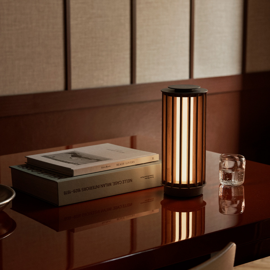 Numbra Bordslampa TY3 Portable Lacquered Oak & Tumbled Aluminium